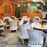 Dworek Prawdzic Курортный комплекс