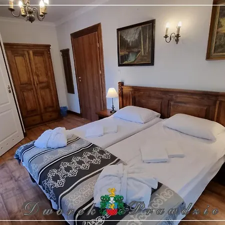 Dworek Prawdzic Resort *