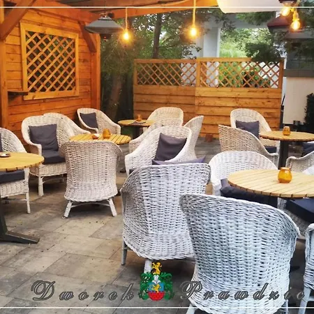 Dworek Prawdzic 酒店