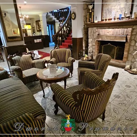 Dworek Prawdzic Resort *